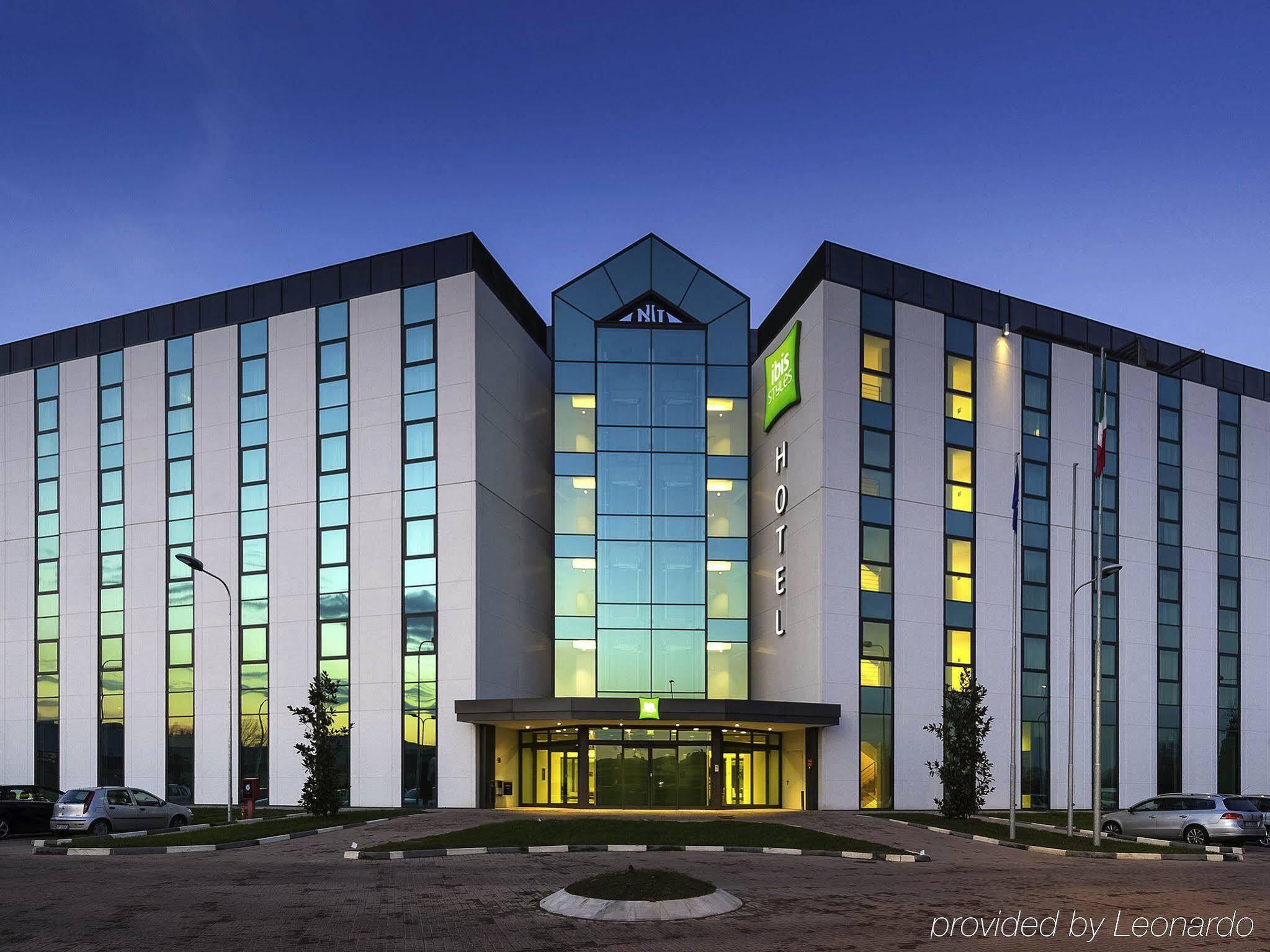 Ibis Styles Milano Melegnano Hotel Carpiano Exterior photo